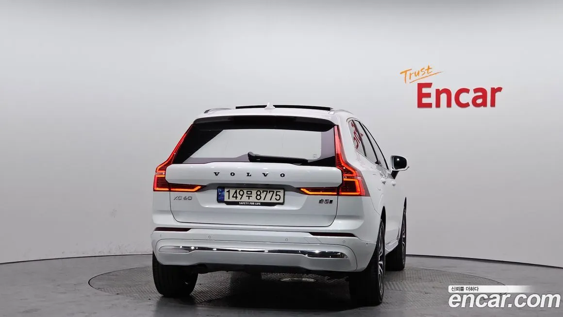 Volvo XC60 2024 из KR, фото 3