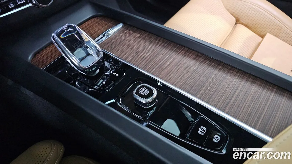 Volvo XC60 2024 из KR, фото 10