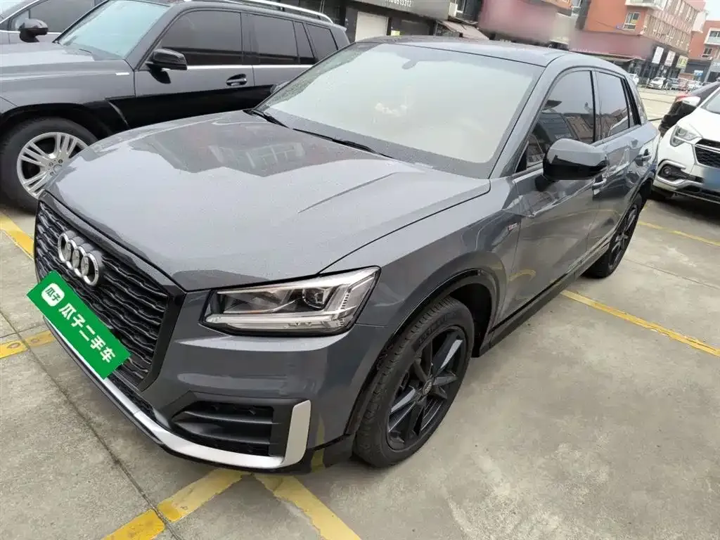 Audi Q2L