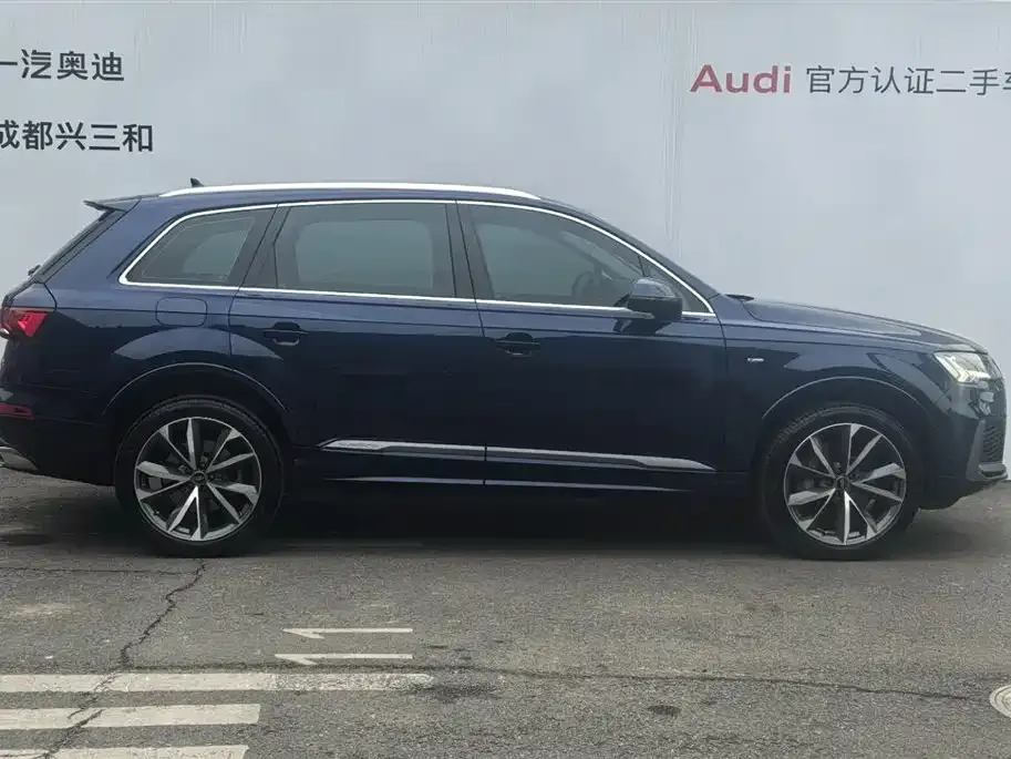 Audi Q7 — фото 8