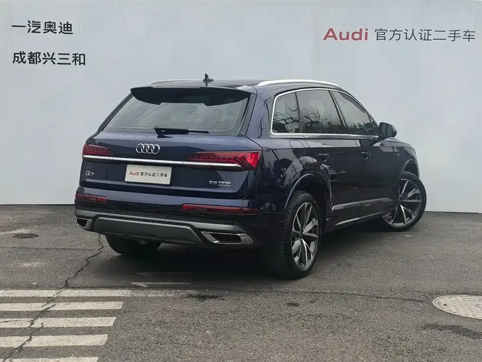 Audi Q7 — фото 6
