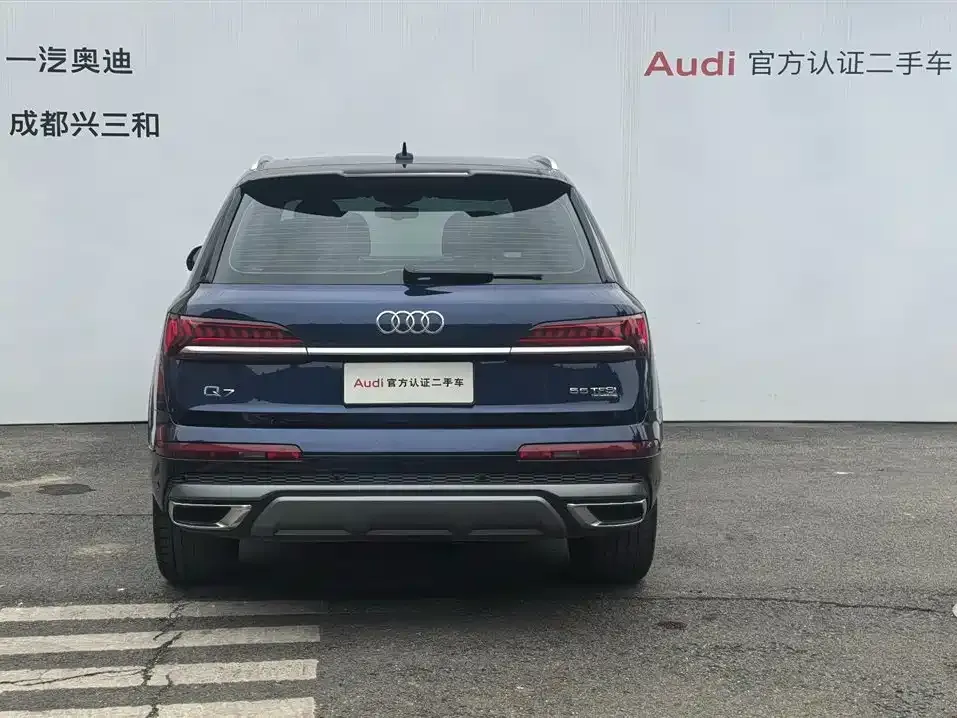 Audi Q7 — фото 7