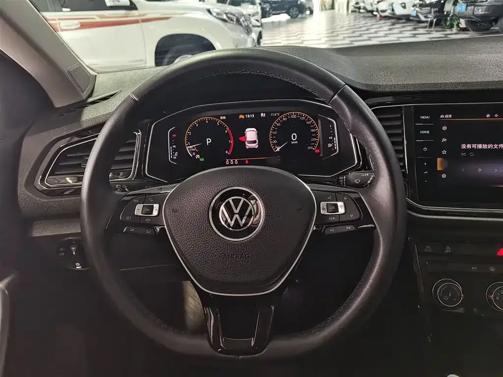 Volkswagen T-Roc 2023 из CN, фото 6