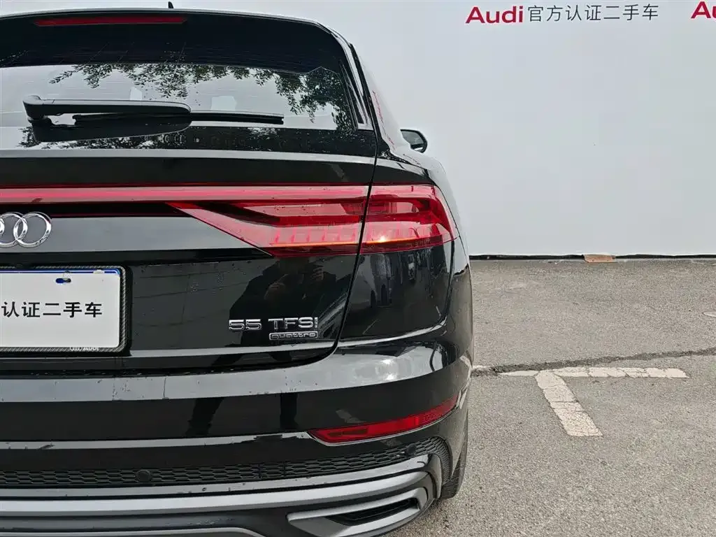 Audi Q8 — фото 5