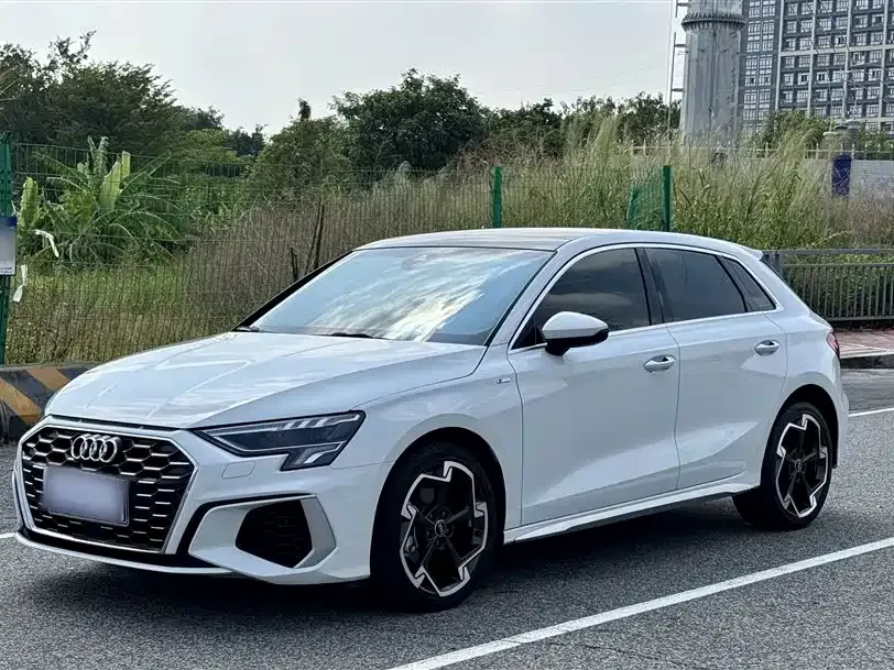 Audi A3 2023 из CN, фото 2