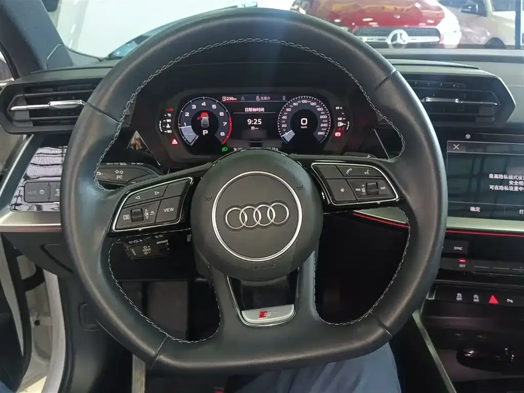 Audi A3 2023 из CN, фото 3