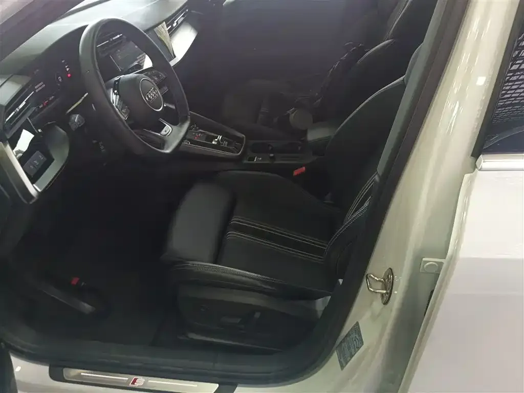 Audi A3 2023 из CN, фото 7