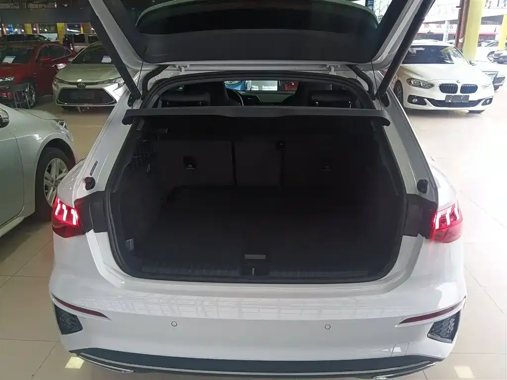 Audi A3 2023 из CN, фото 9