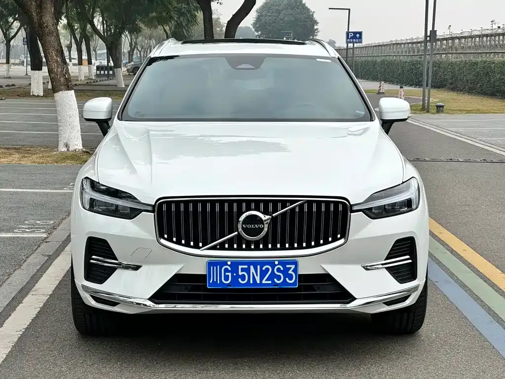 Volvo XC60 — фото 7