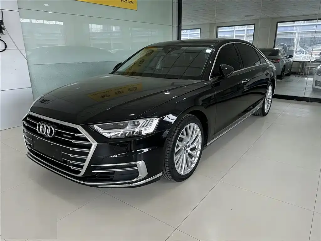 Audi A8 — фото 6