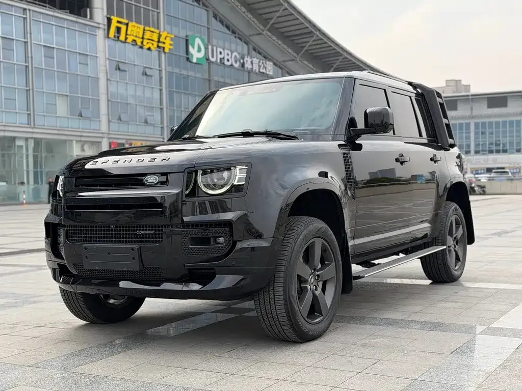 Land Rover Defender — фото 1