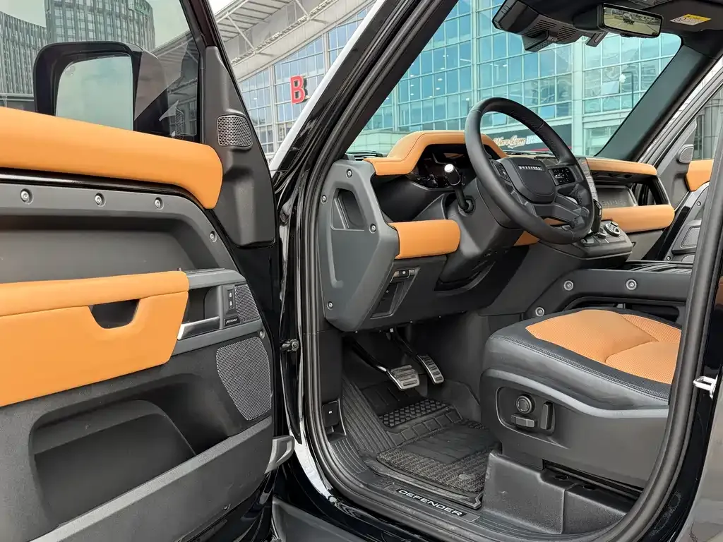 Land Rover Defender — фото 9