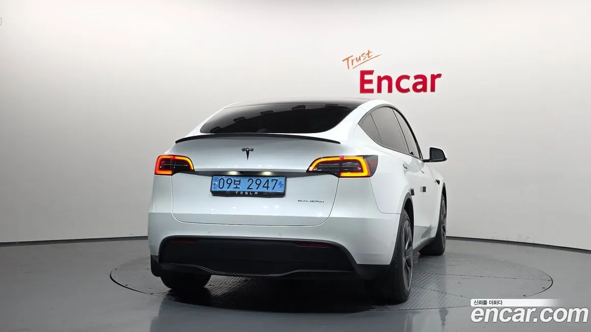 Tesla Model Y 2021 из KR, фото 2