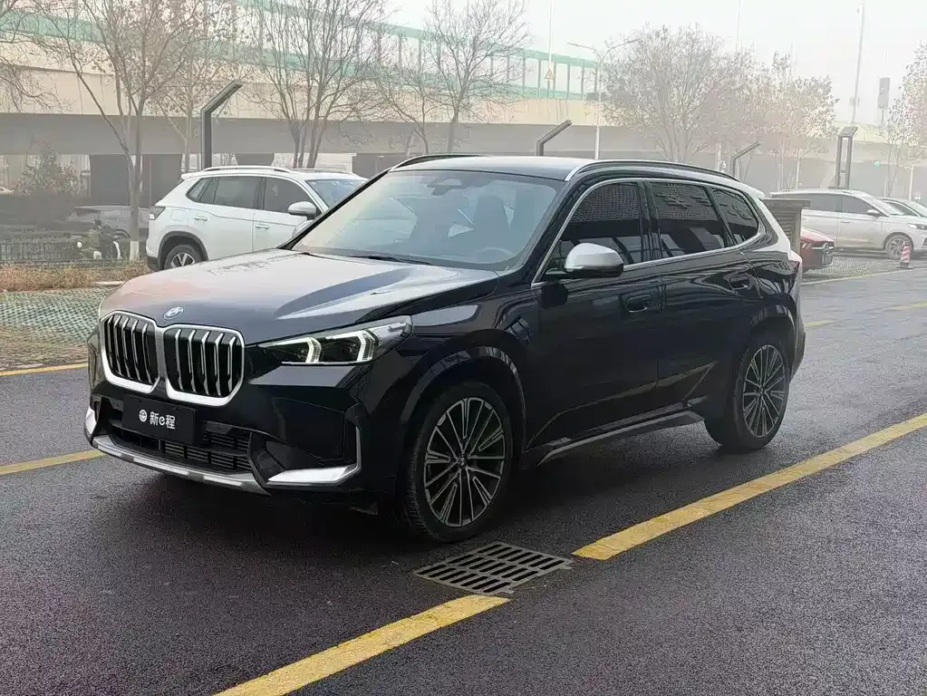 BMW X1 — фото 1