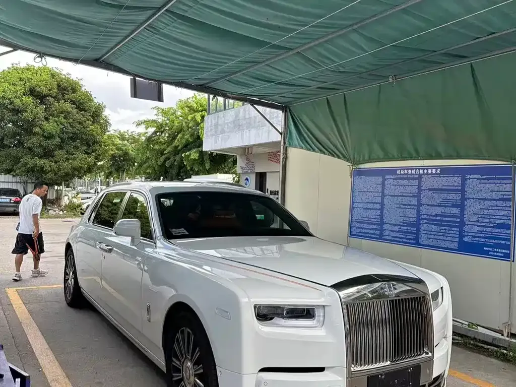 Rolls-Royce Phantom 2022 из CN, фото 7