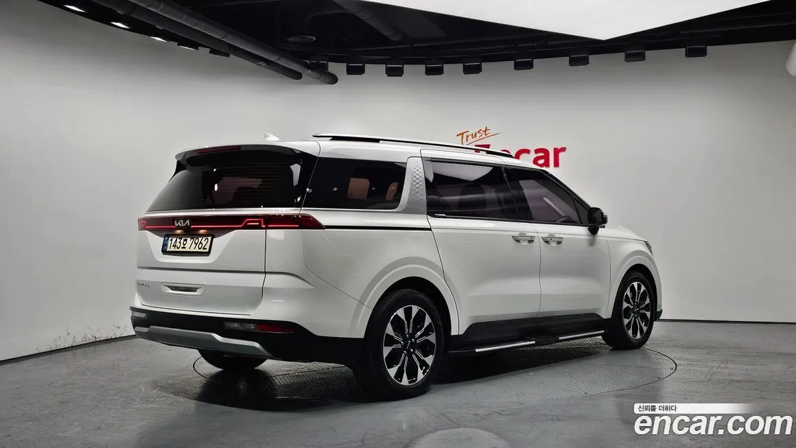 Kia Carnival — фото 2