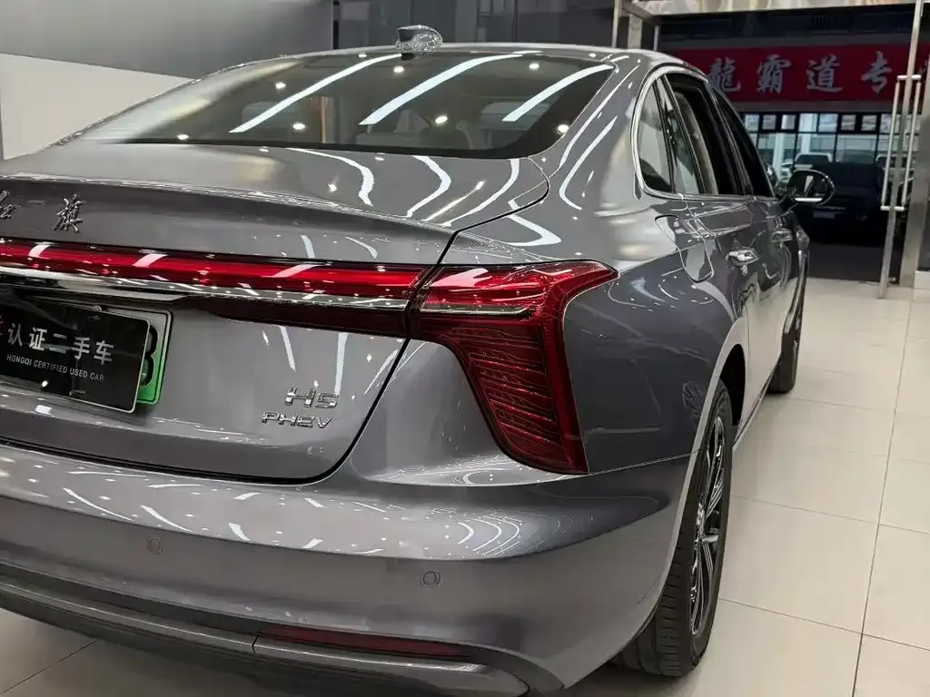 Hongqi H5 PHEV — фото 6