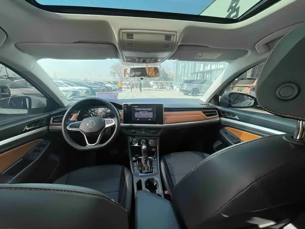 Volkswagen Bora 2023 из CN, фото 10