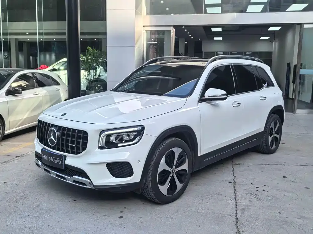 Mercedes-Benz GLB — фото 10