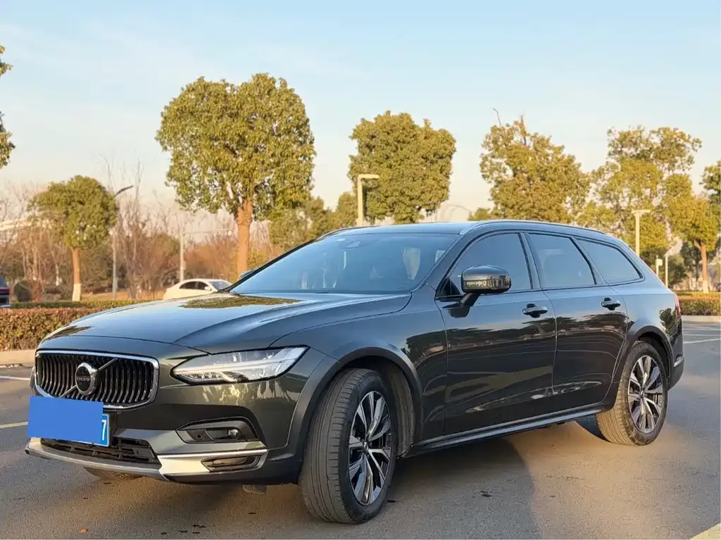 Volvo V90