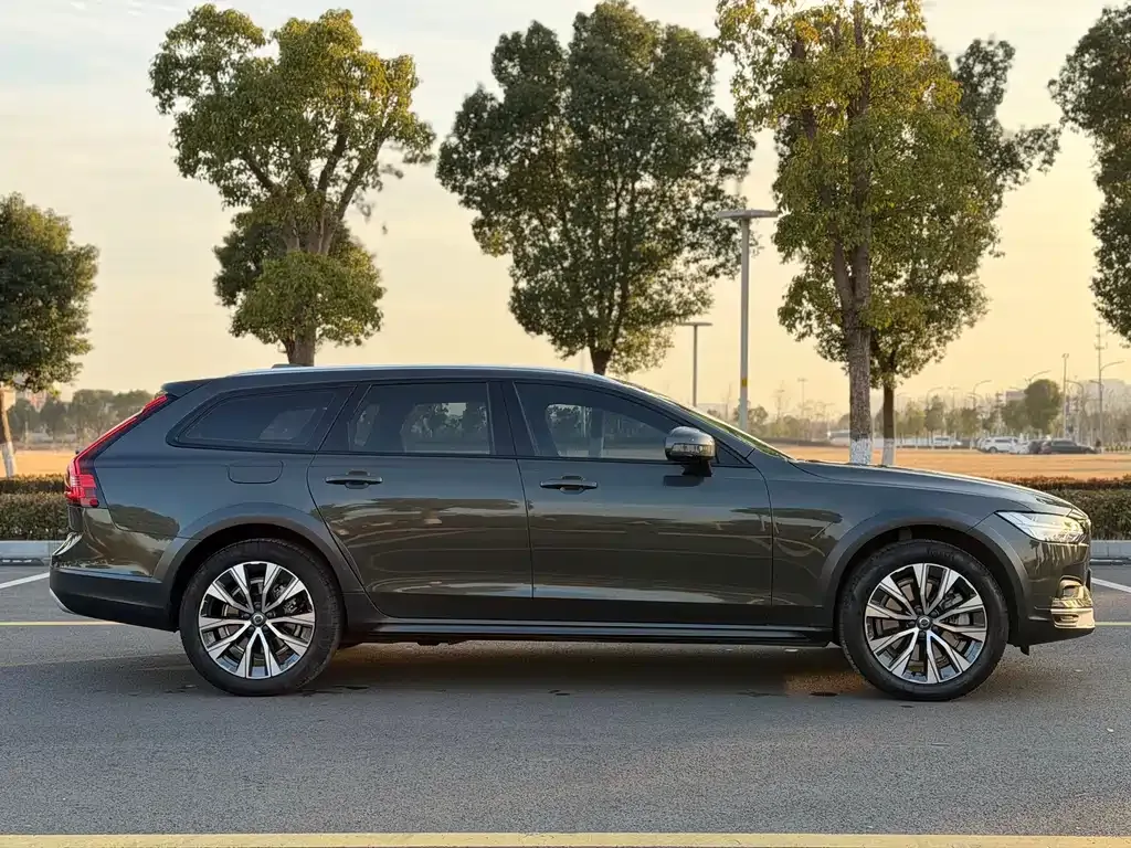 Volvo V90 2021 из CN, фото 6