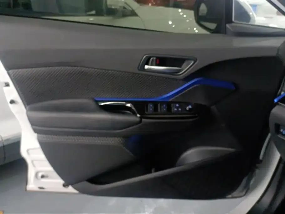 Toyota C-HR 2022 из CN, фото 3
