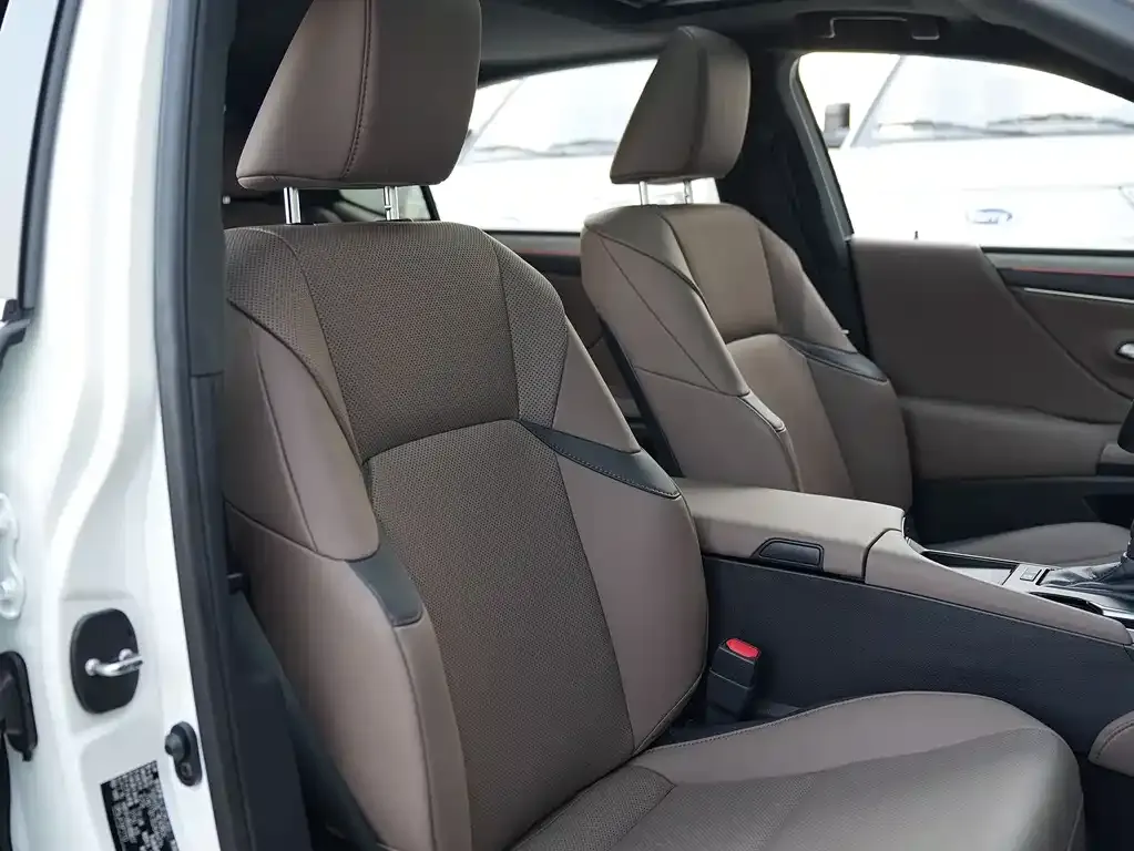 Lexus ES 2025 из CN, фото 9