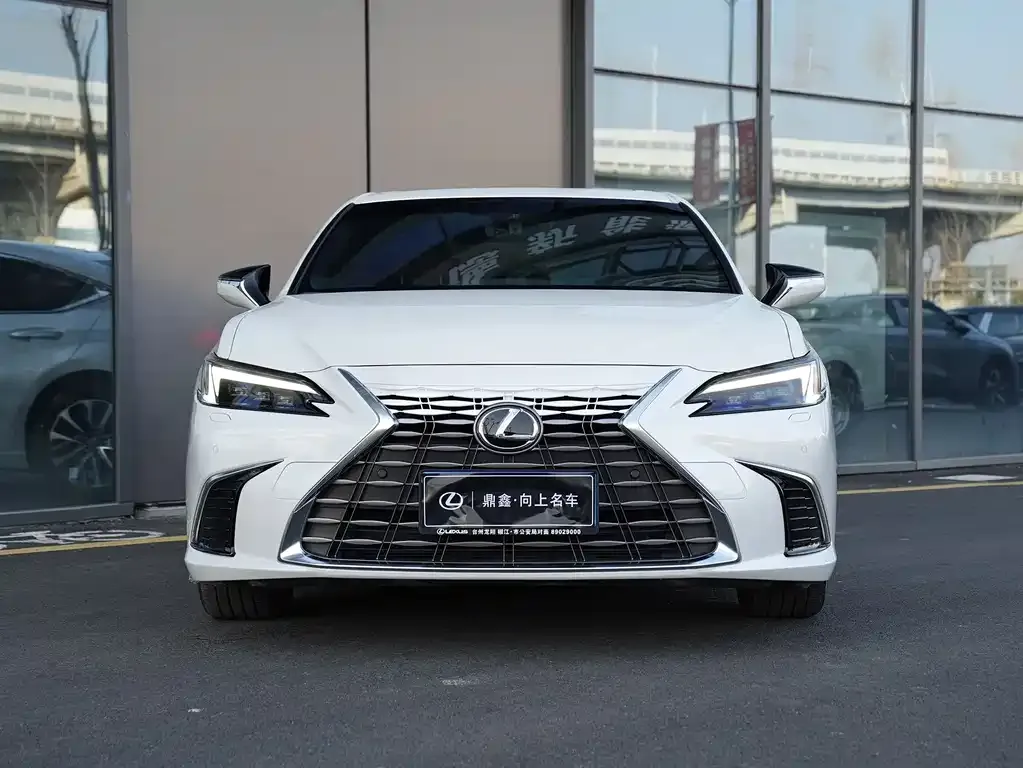 Lexus ES 2025 из CN, фото 5