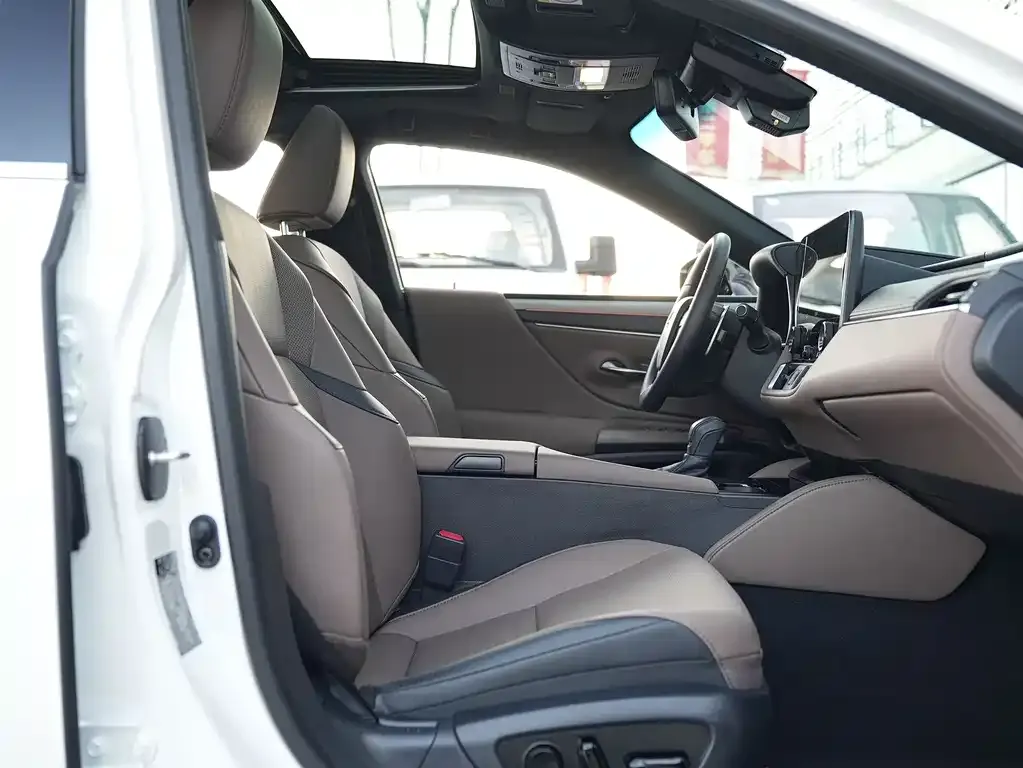 Lexus ES 2025 из CN, фото 10