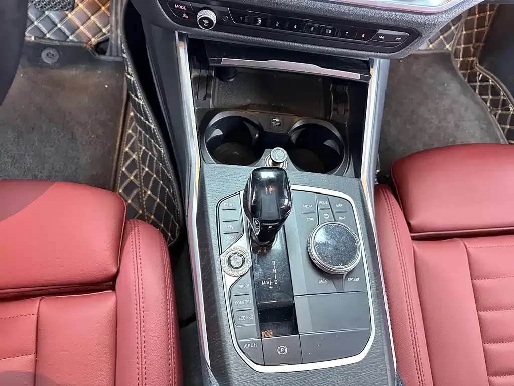 BMW 3 Series 2021 из CN, фото 10