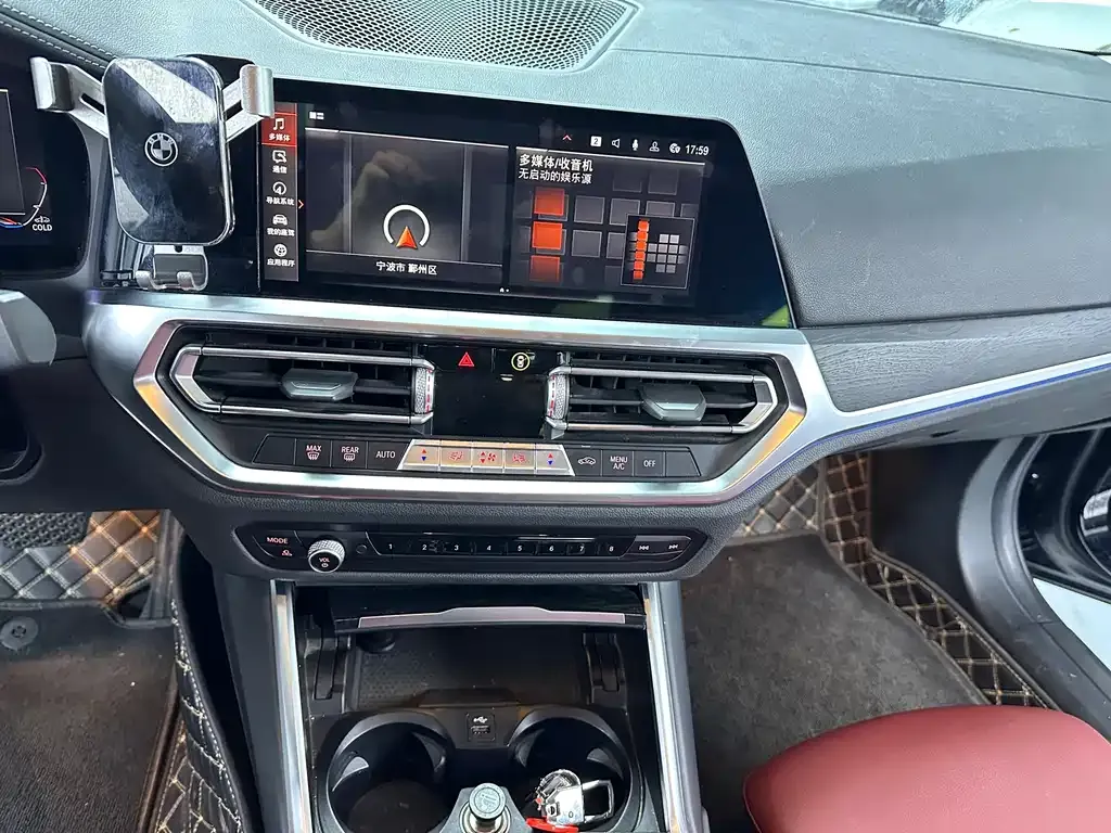 BMW 3 Series 2021 из CN, фото 9