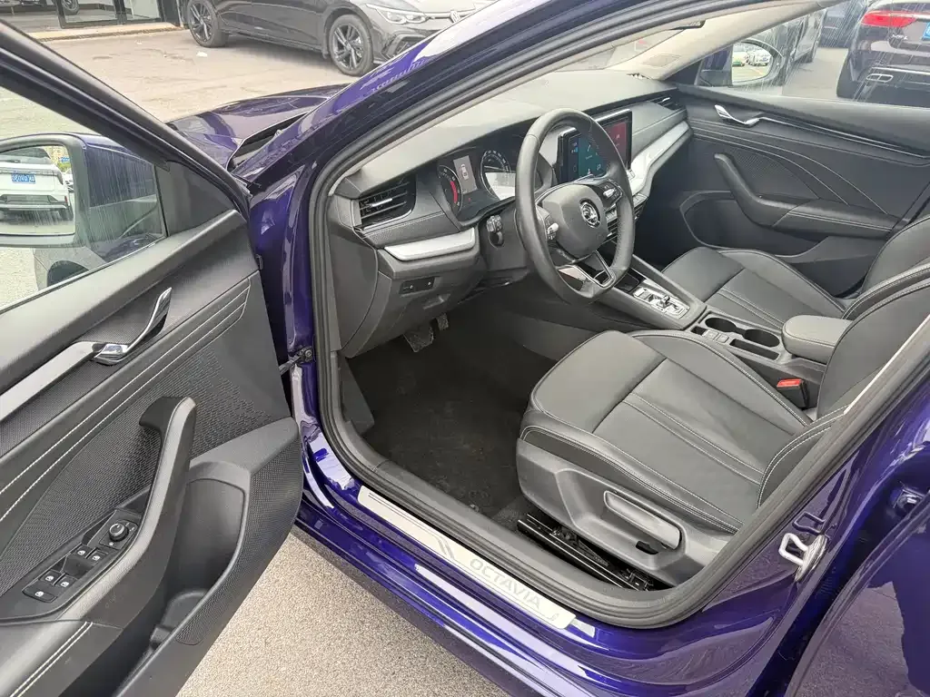 Skoda Octavia — фото 10