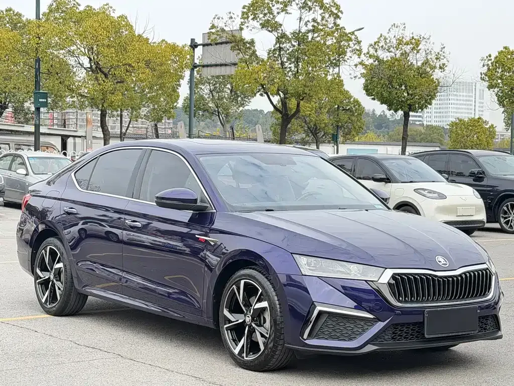Skoda Octavia — фото 2