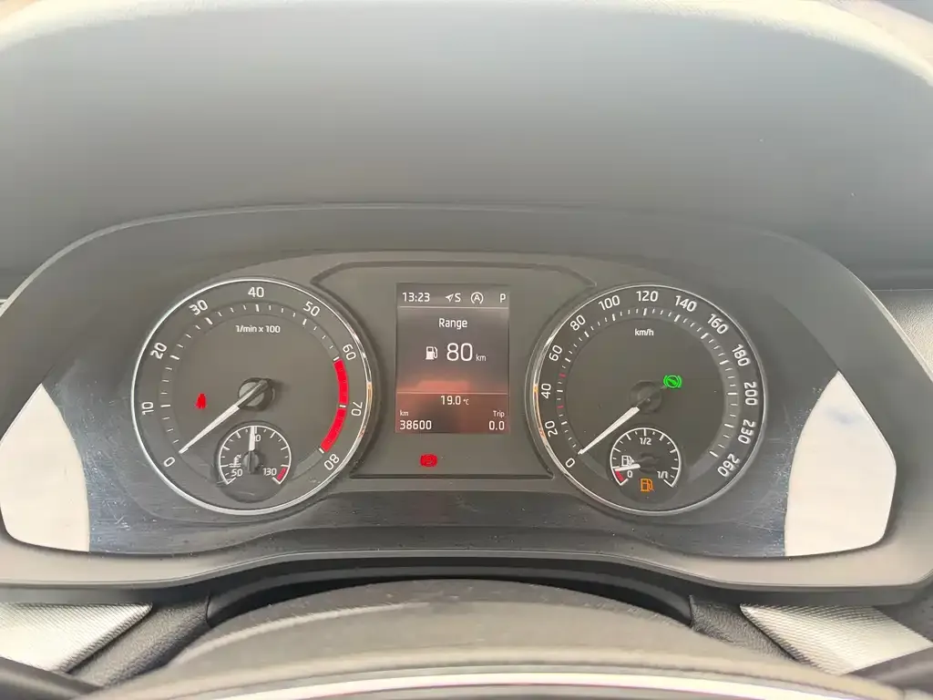 Skoda Octavia — фото 8