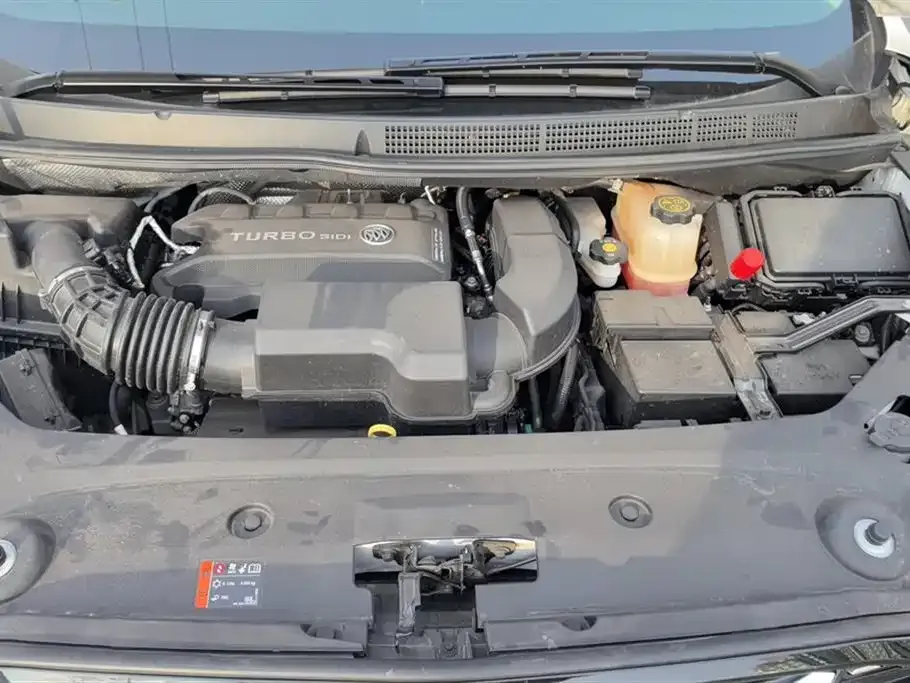 Buick GL8 2023 из CN, фото 9