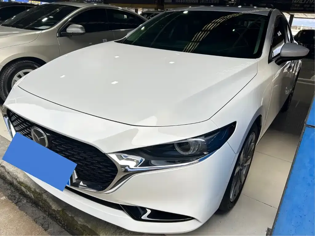 Mazda 3 Axela 2023 из CN, фото 1