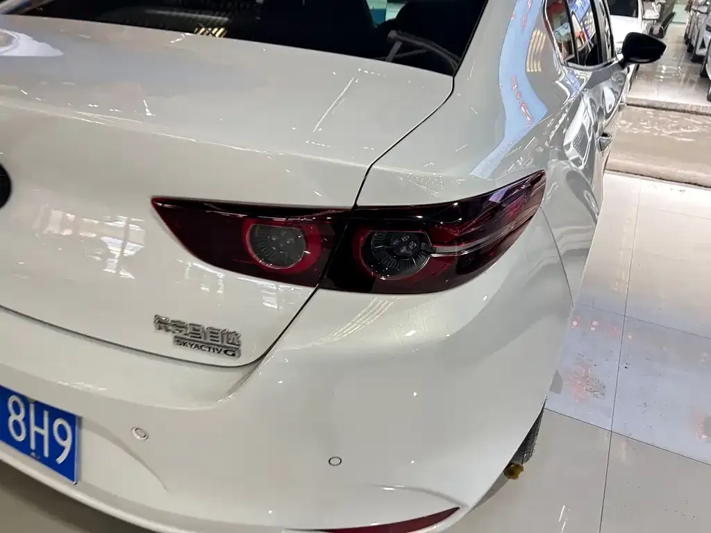 Mazda 3 Axela 2023 из CN, фото 2