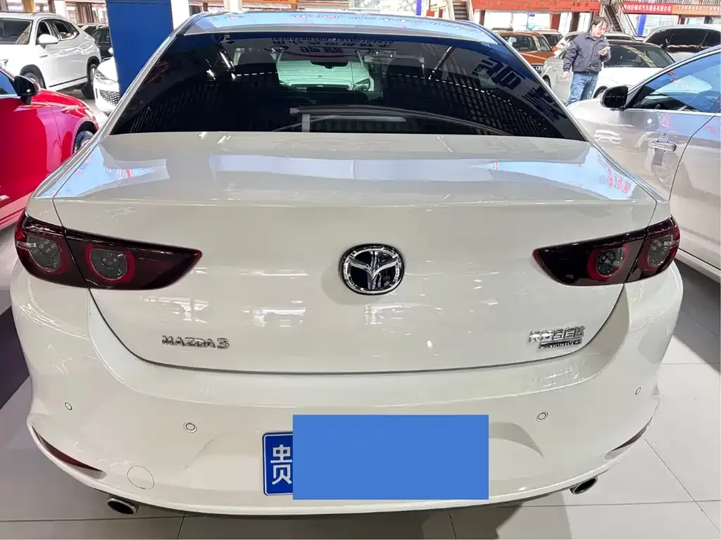 Mazda 3 Axela 2023 из CN, фото 7