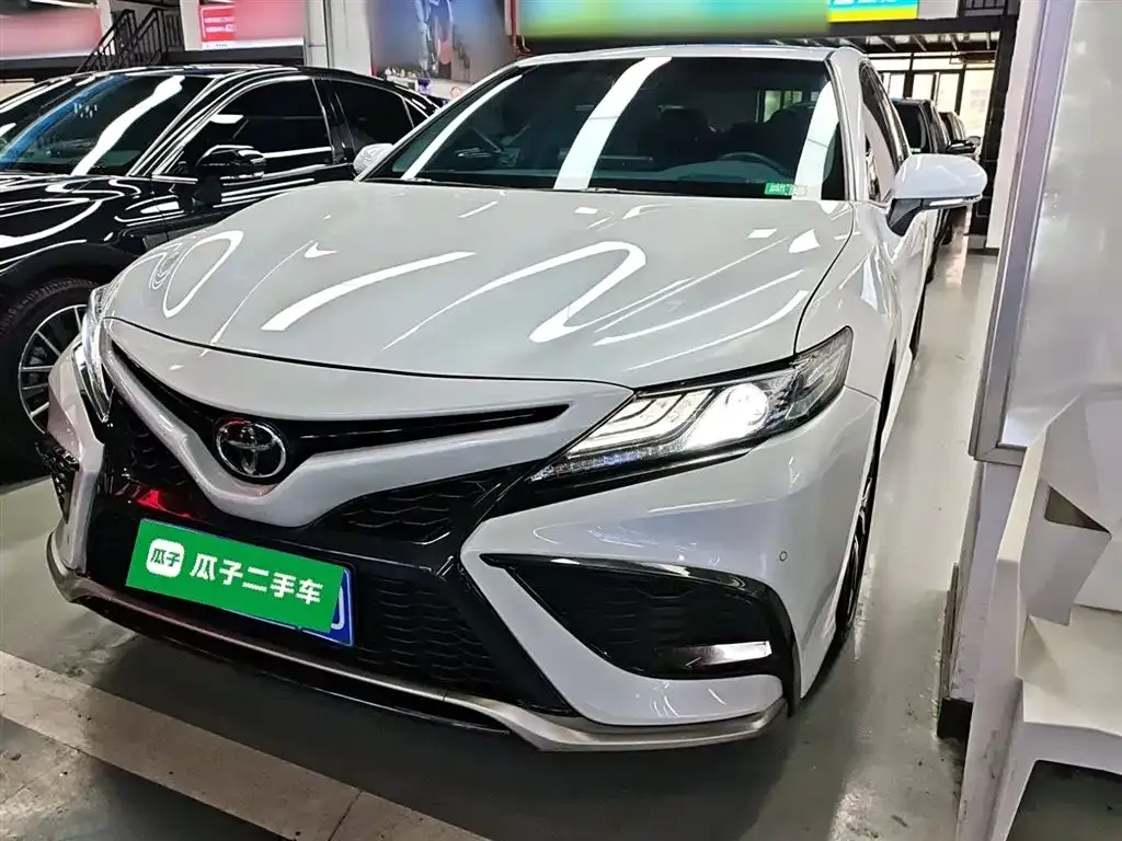 Toyota Camry 2023 из CN, фото 2
