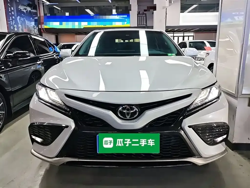 Toyota Camry 2023 из CN, фото 3