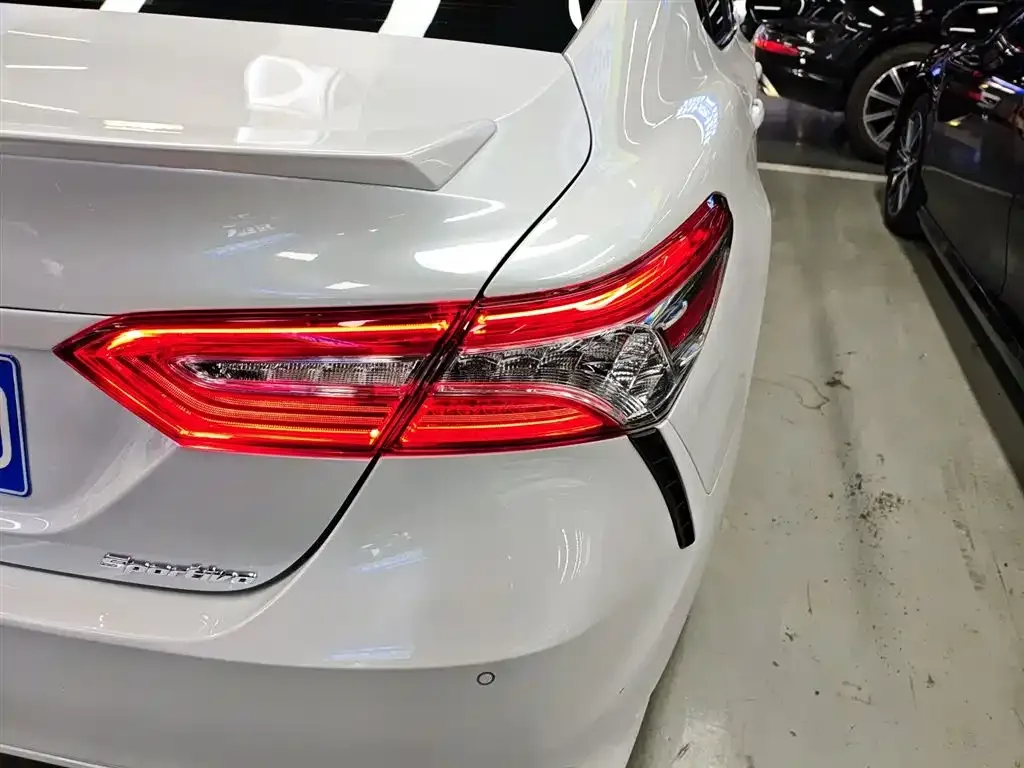 Toyota Camry 2023 из CN, фото 8