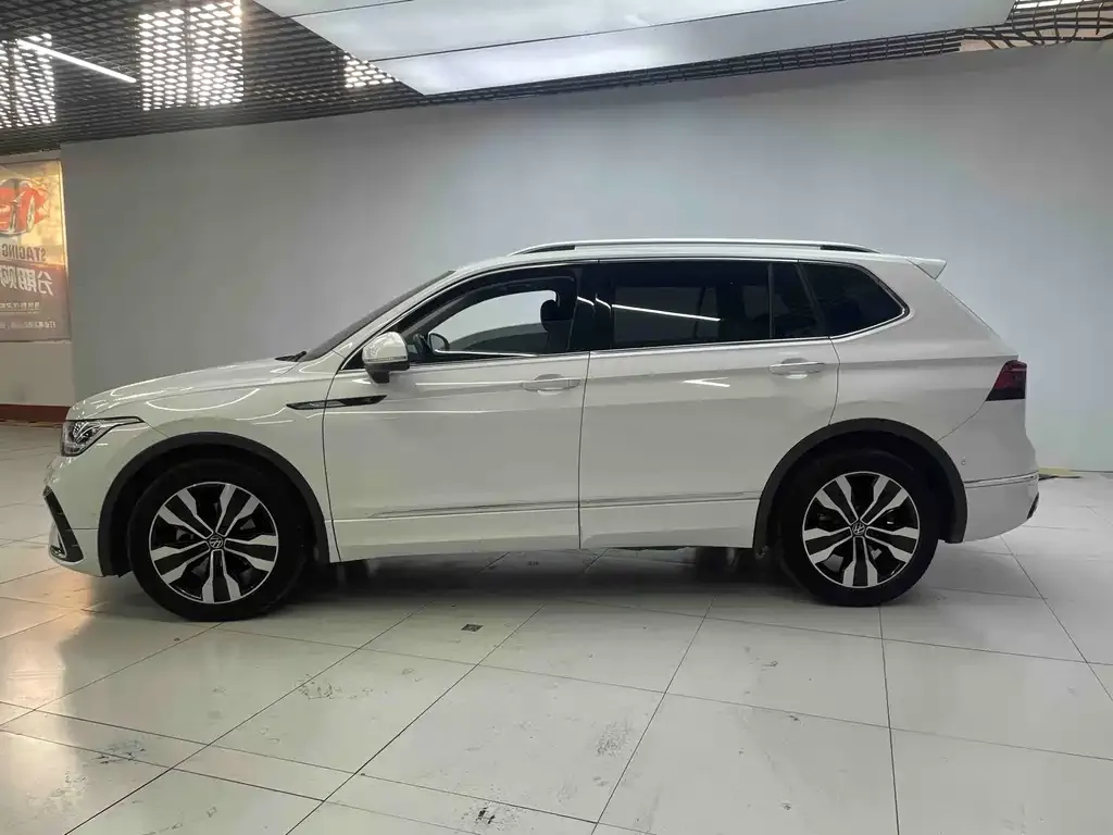 Volkswagen Tiguan L 2024 из CN, фото 7