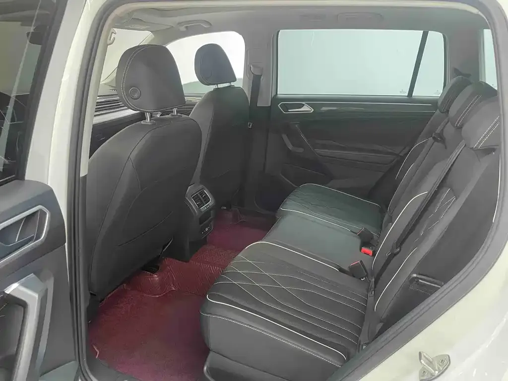 Volkswagen Tiguan L 2024 из CN, фото 3