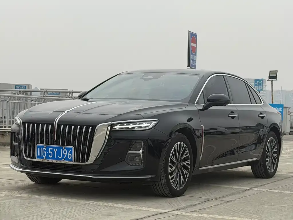 Hongqi H5 — фото 1