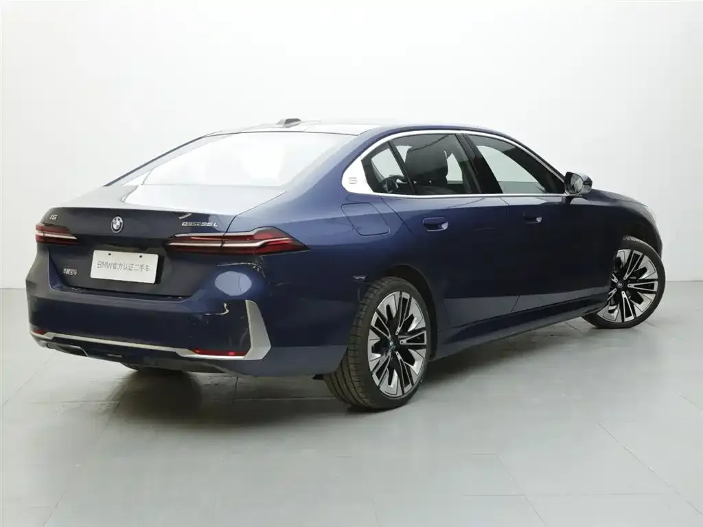 BMW i5 — фото 4