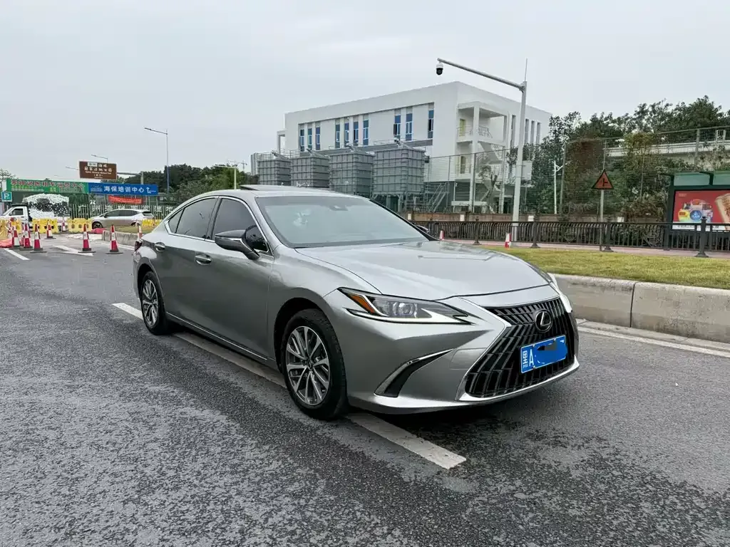 Lexus ES 2024 из CN, фото 4