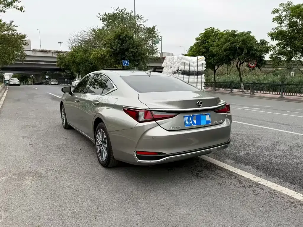 Lexus ES 2024 из CN, фото 9
