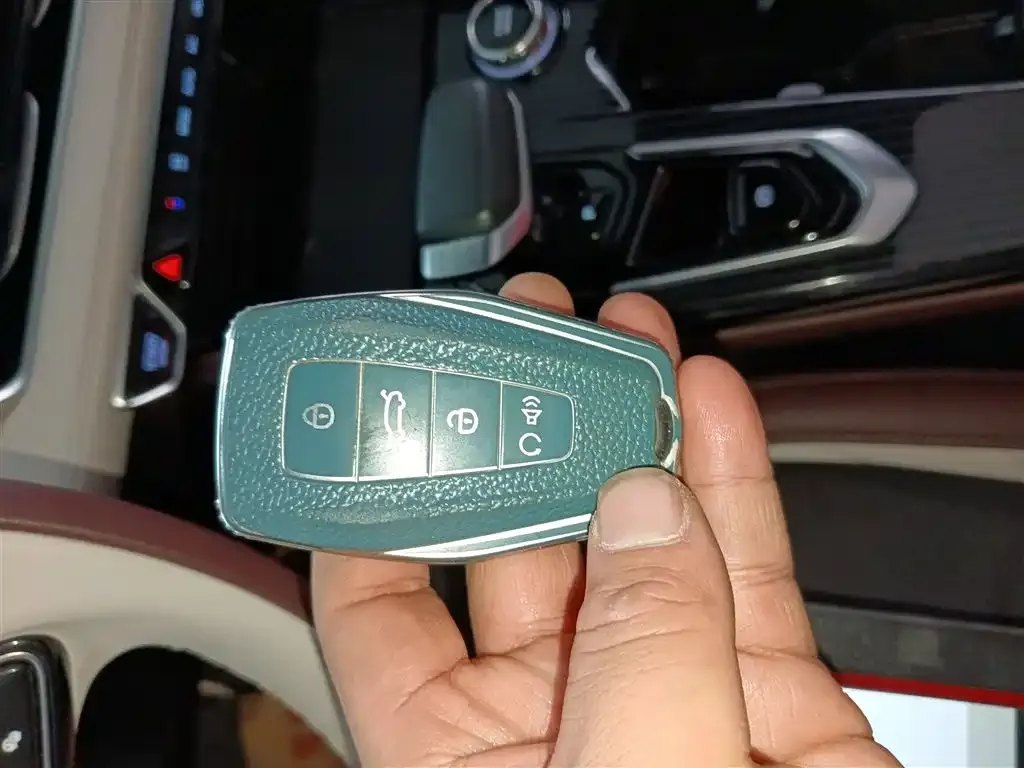 Geely Xingyue L 2022 из CN, фото 2