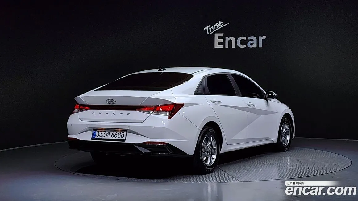Hyundai AVANTE — фото 3