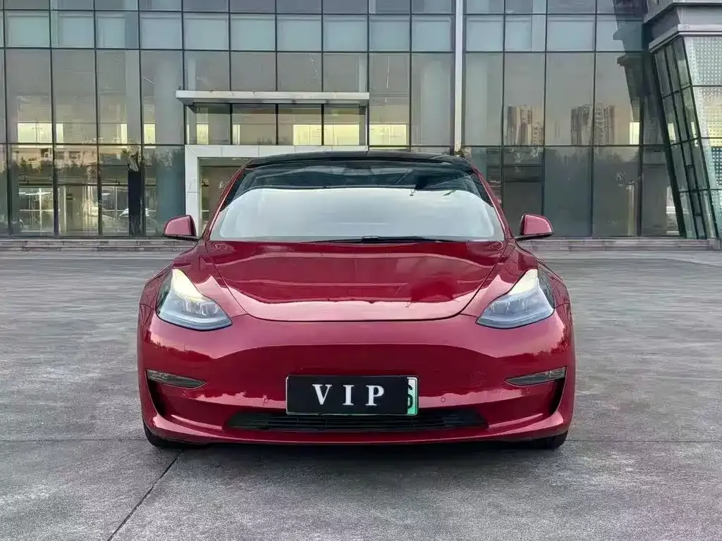 Tesla Model 3 — фото 7